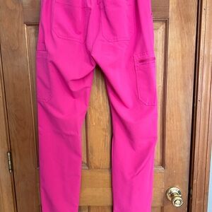 Figs women’s scrubs